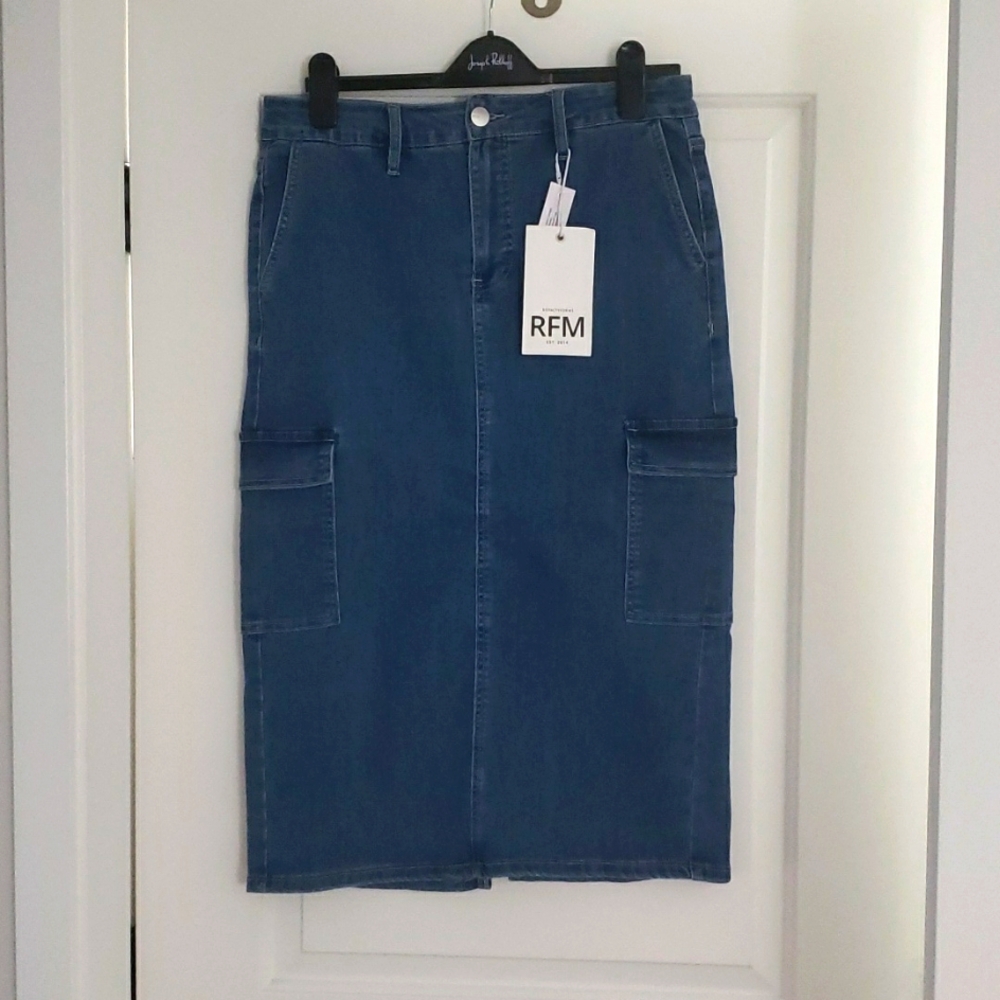 Cargo jean skirt nwt